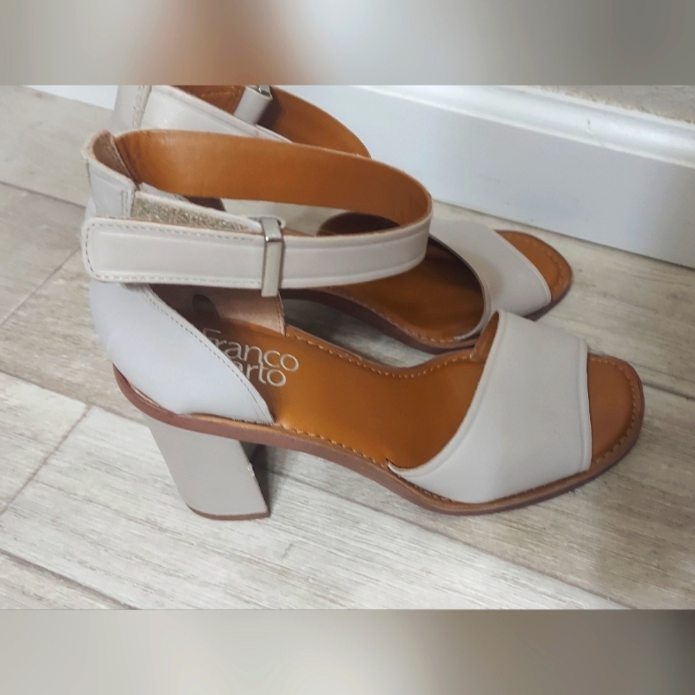 Franco Sarto Caia Leather Block Heeled Sandals 👡 Women's 8 Light Grey Shoes